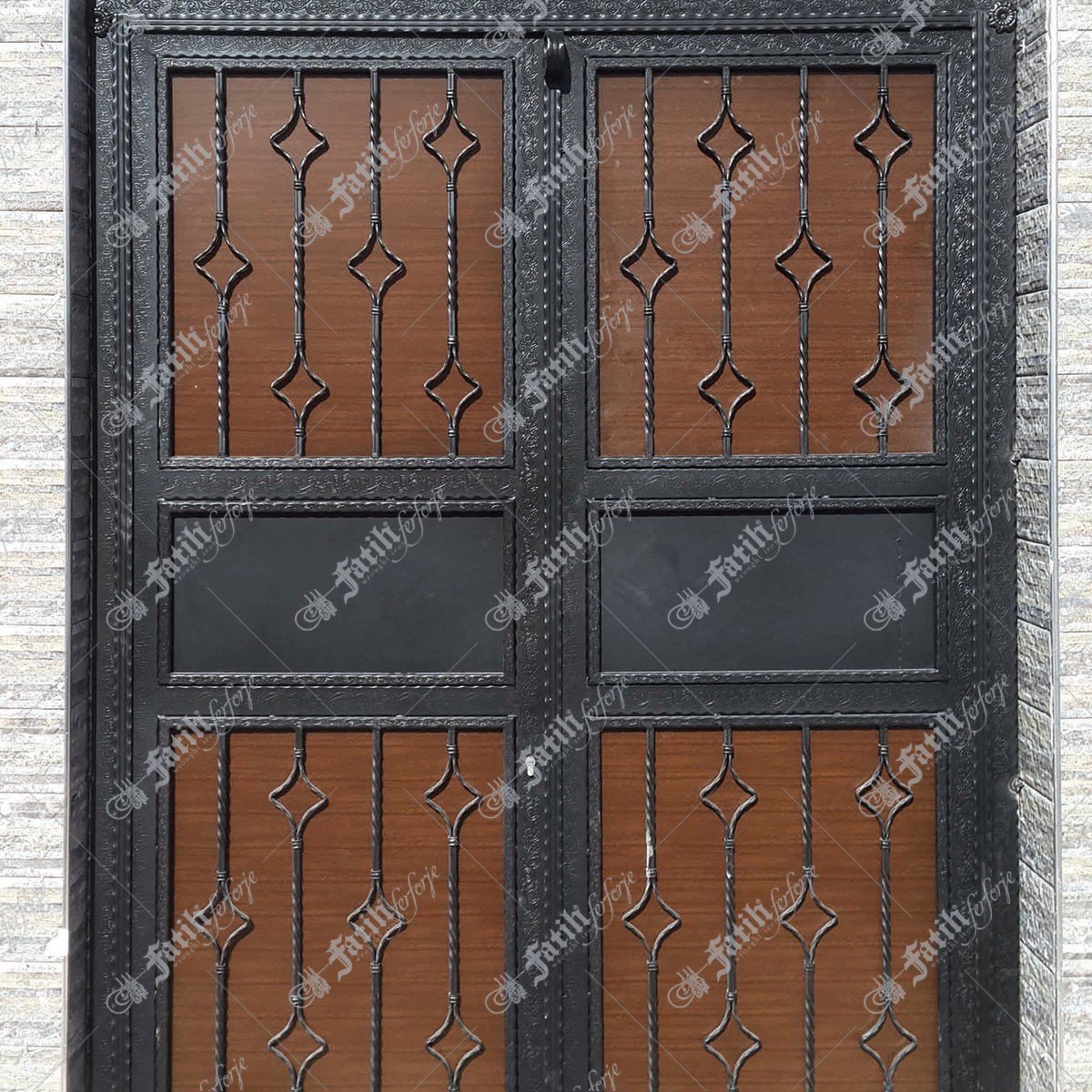 1348